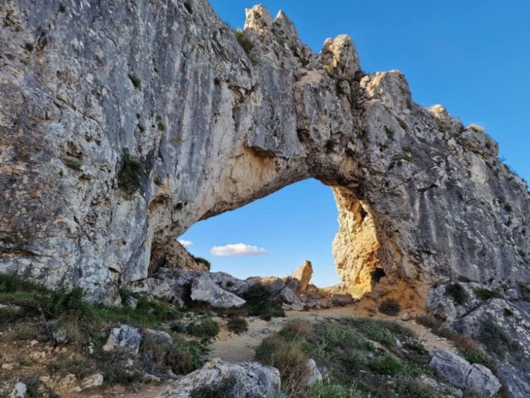 la ruta de la penya forada